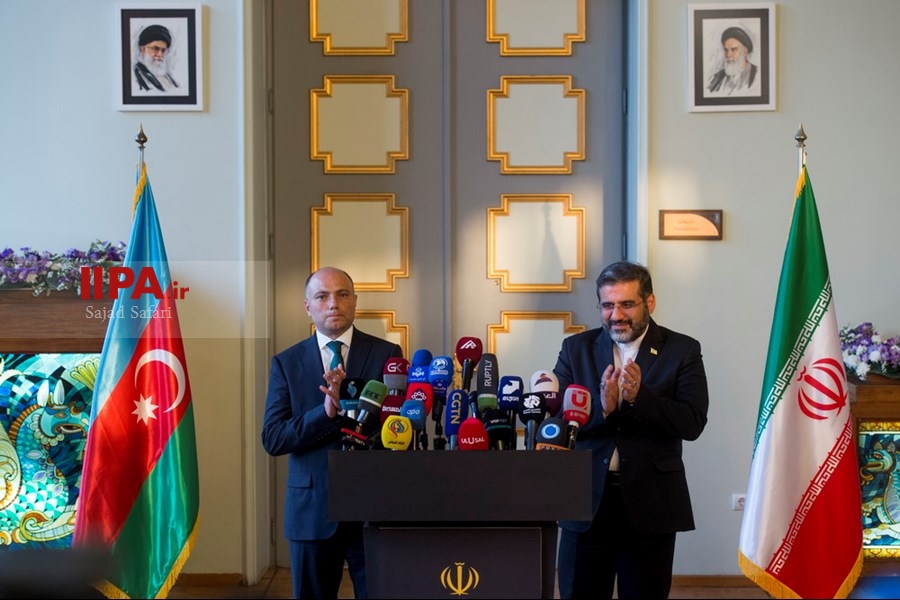   دیدار وزیر فرهنگ و ارشاد اسلامی ایران با وزیر فرهنگ جمهوری آذربایجان 