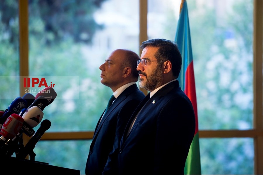   دیدار وزیر فرهنگ و ارشاد اسلامی ایران با وزیر فرهنگ جمهوری آذربایجان 