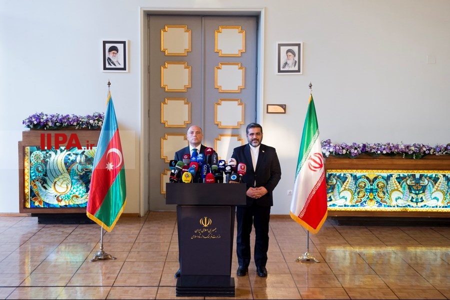   دیدار وزیر فرهنگ و ارشاد اسلامی ایران با وزیر فرهنگ جمهوری آذربایجان 