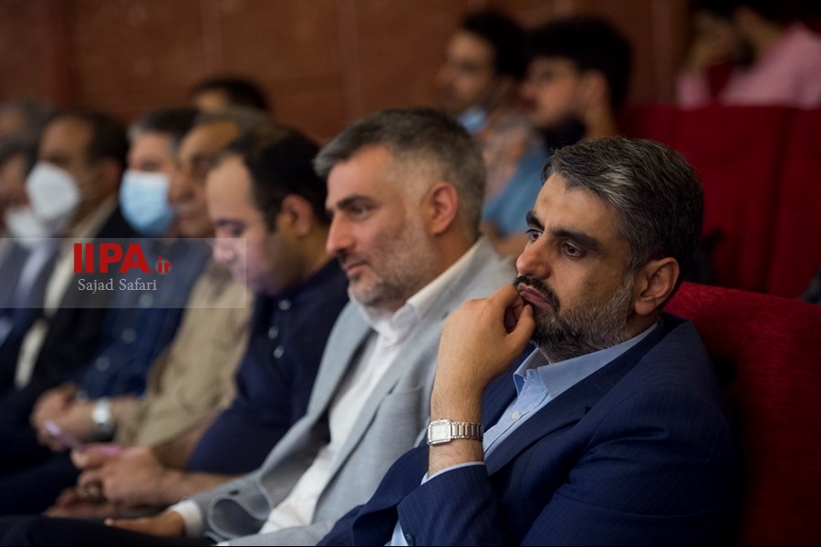   اولین سالگرد درگذشت مهشاد کریمی و ریحانه یاسینی