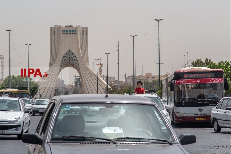   ریزگردها در آسمان تهران