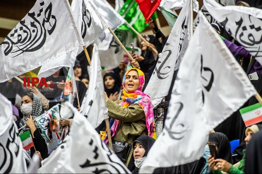   اجتماع دختران انقلاب