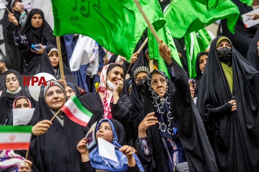  اجتماع دختران انقلاب