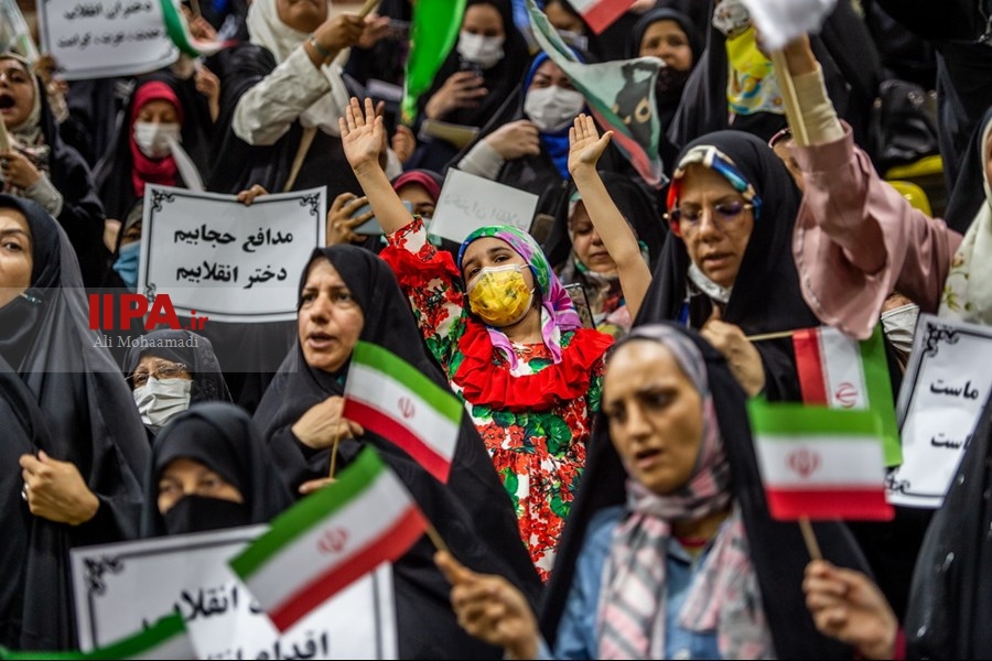   اجتماع دختران انقلاب