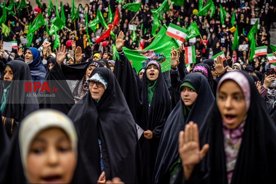   اجتماع دختران انقلاب