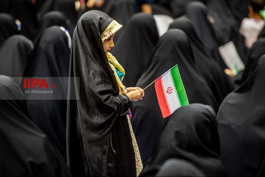   اجتماع دختران انقلاب