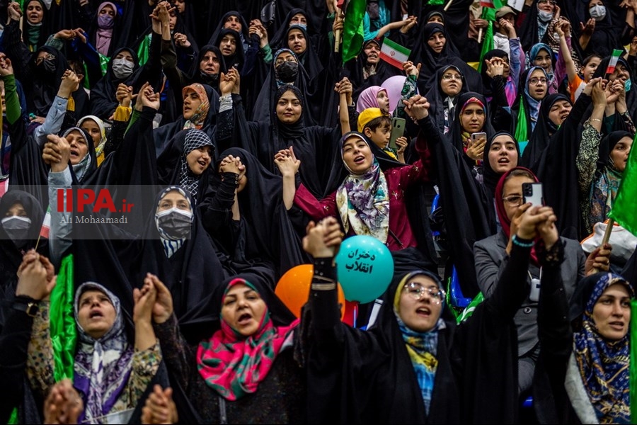   اجتماع دختران انقلاب