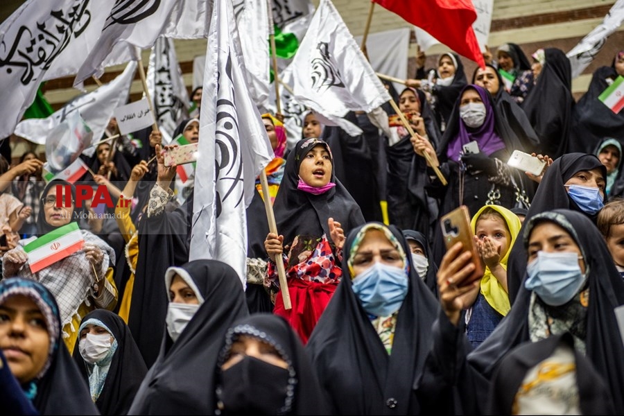   اجتماع دختران انقلاب