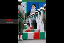   تشییع پیکر شهید عباس دوران و جمعی از شهدای جنگ تحمیلی سال 1381