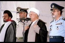   تشییع پیکر شهید عباس دوران و جمعی از شهدای جنگ تحمیلی سال 1381