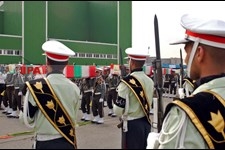   تشییع پیکر شهید عباس دوران و جمعی از شهدای جنگ تحمیلی مرداد 1381