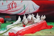  تشییع پیکر شهید عباس دوران و جمعی از شهدای جنگ تحمیلی مرداد 1381