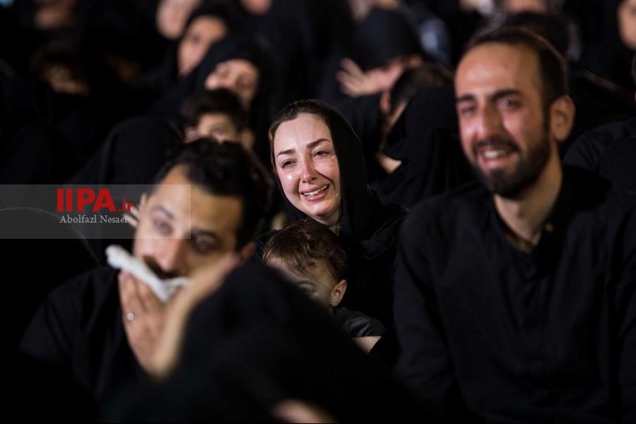   عزاداری مردم تهران در شب تاسوعا حسینی 
