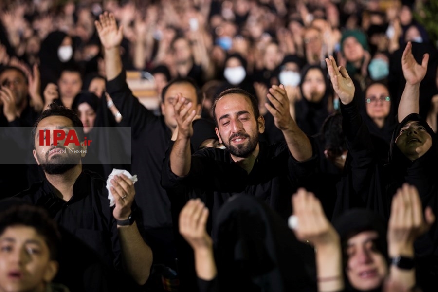   عزاداری مردم تهران در شب تاسوعا حسینی 
