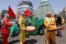   عزاداری و خیمه سوزان عاشورای حسینی - چهارراه گلوبندک