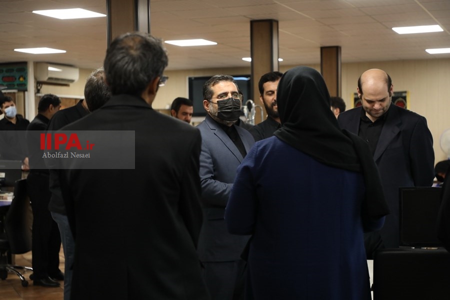   بازدید وزیرفرهنگ ارشاد اسلامی  از روزنامه ایران 