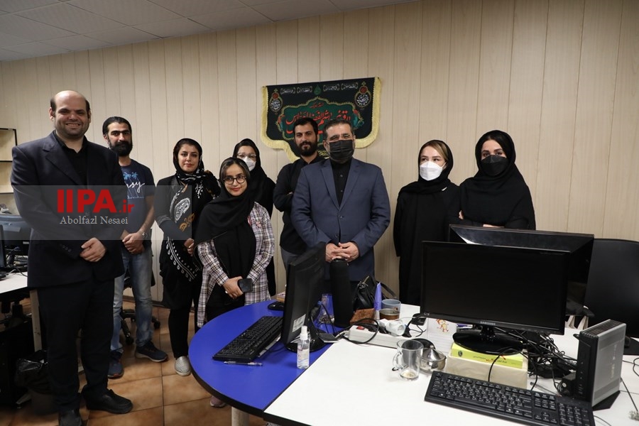   بازدید وزیرفرهنگ ارشاد اسلامی  از روزنامه ایران 