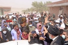   حضور آیت‌الله رئیسی در جمع مردم روستاهای «تنگ شاه عنبرآباد» و «کروچان جازموریان»
