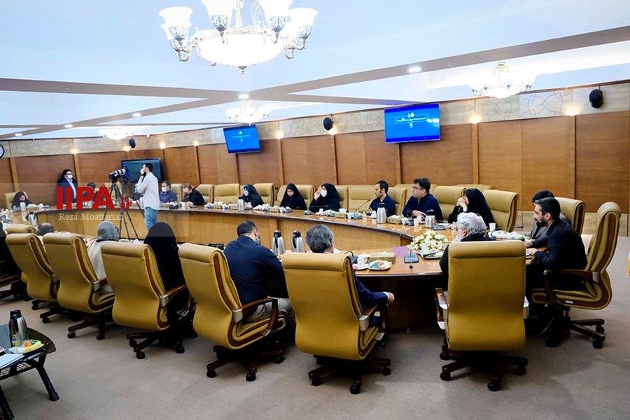   نشست  مهدی رمضانی دبیرکل نهاد کتابخانه های عمومی کشور