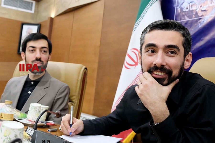   نشست  مهدی رمضانی دبیرکل نهاد کتابخانه های عمومی کشور