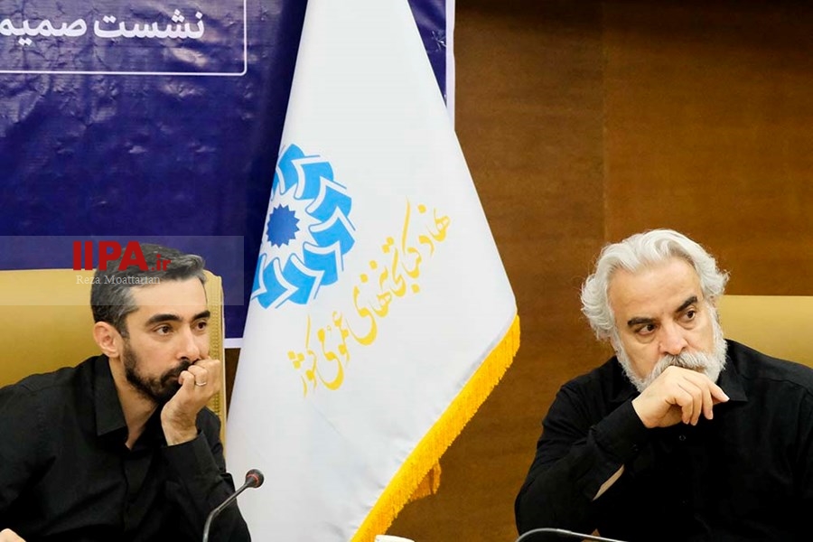   نشست  مهدی رمضانی دبیرکل نهاد کتابخانه های عمومی کشور