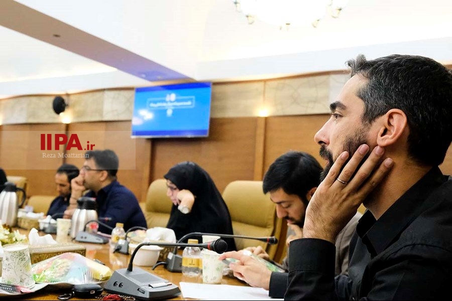   نشست  مهدی رمضانی دبیرکل نهاد کتابخانه های عمومی کشور