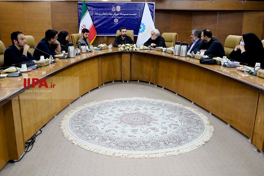   نشست  مهدی رمضانی دبیرکل نهاد کتابخانه های عمومی کشور