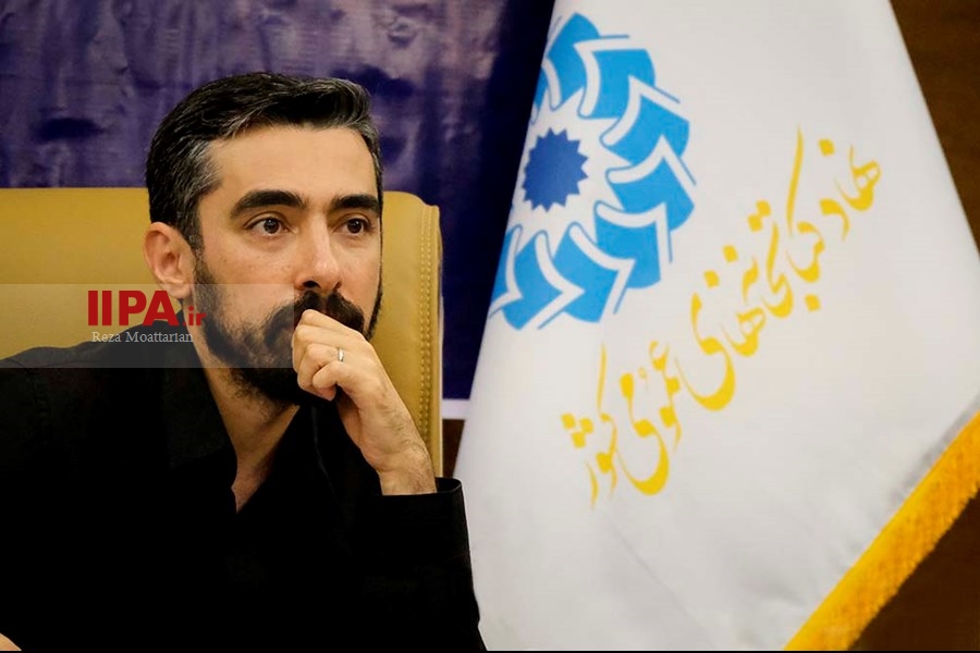   نشست  مهدی رمضانی دبیرکل نهاد کتابخانه های عمومی کشور