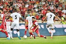   دیدار تیم‌های پرسپولیس و فولاد خوزستان