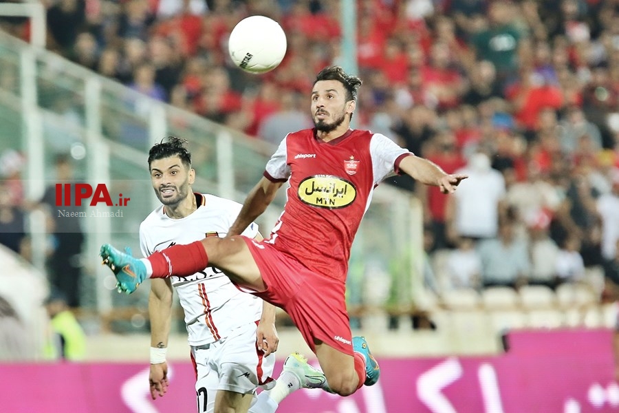   دیدار تیم‌های پرسپولیس و فولاد خوزستان