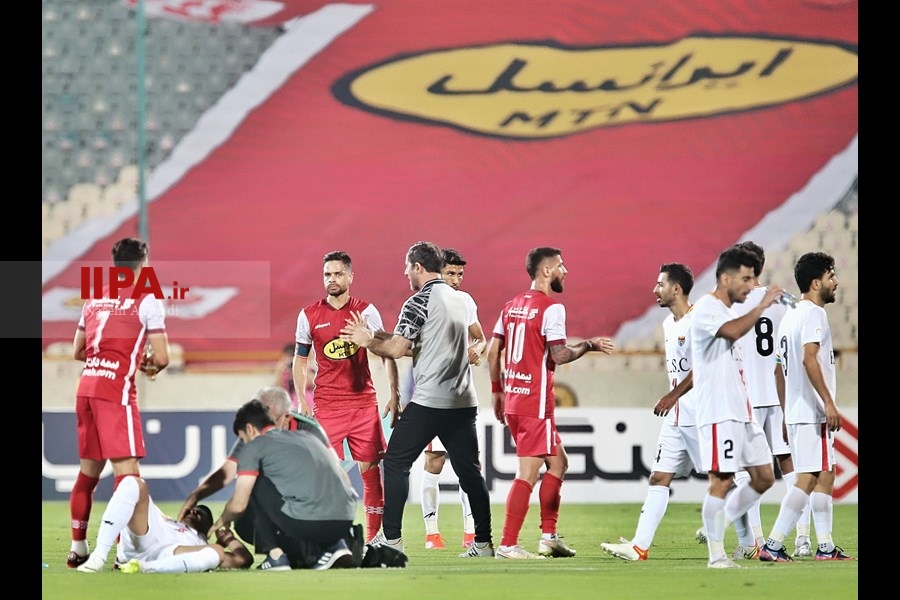   دیدار تیم‌های پرسپولیس و فولاد خوزستان
