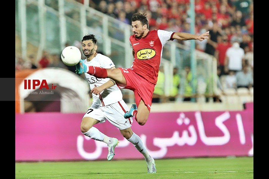   دیدار تیم‌های پرسپولیس و فولاد خوزستان