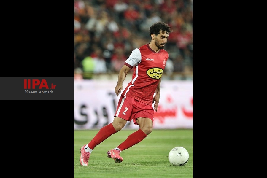   دیدار تیم‌های پرسپولیس و فولاد خوزستان