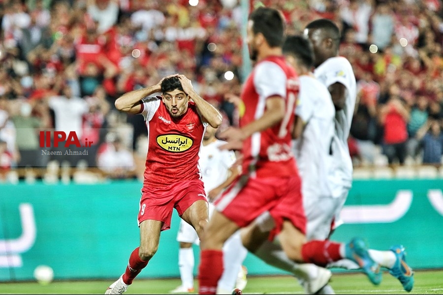   دیدار تیم‌های پرسپولیس و فولاد خوزستان