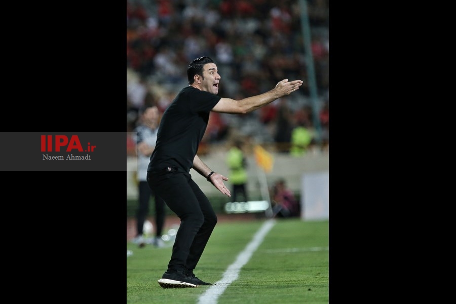   دیدار تیم‌های پرسپولیس و فولاد خوزستان
