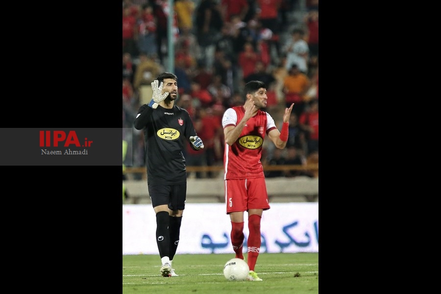   دیدار تیم‌های پرسپولیس و فولاد خوزستان