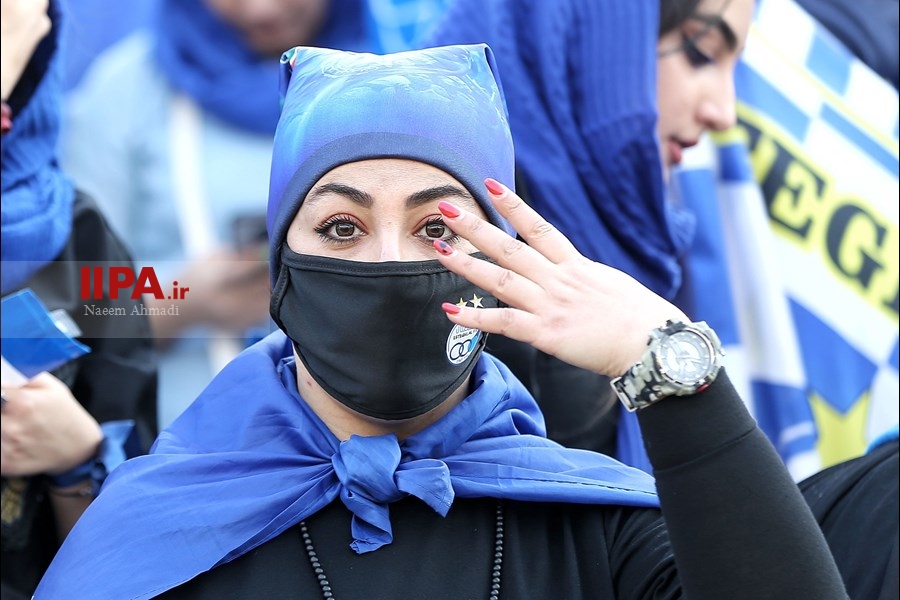   دیدار تیم های استقلال تهران و مس کرمان 