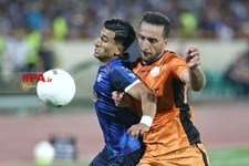   دیدار تیم های استقلال تهران و مس کرمان 