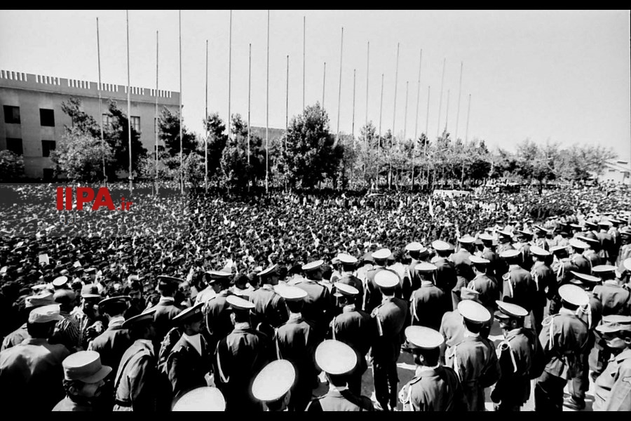   9 شهریور 1360 - تشییع و خاکسپاری پیکرهای شهیدان رجایی و باهنر
