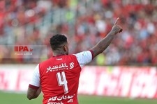   دیدار تیم‌های پرسپولیس و صنعت نفت آبادان
