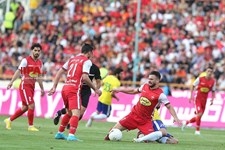   دیدار تیم‌های پرسپولیس و صنعت نفت آبادان
