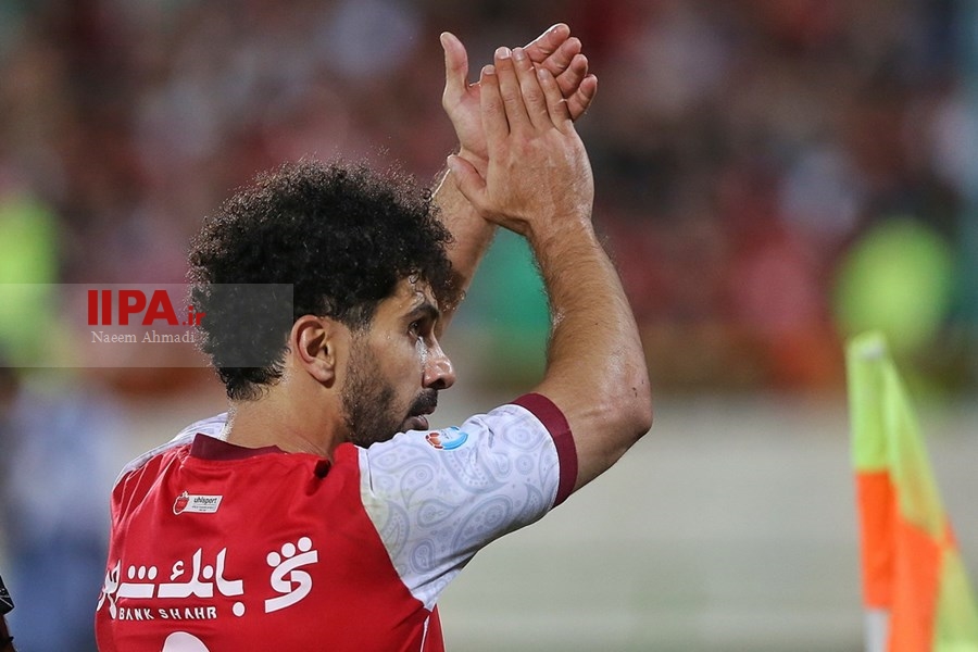   دیدار تیم‌های پرسپولیس و صنعت نفت آبادان