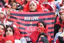  دیدار تیم‌های پرسپولیس و صنعت نفت آبادان