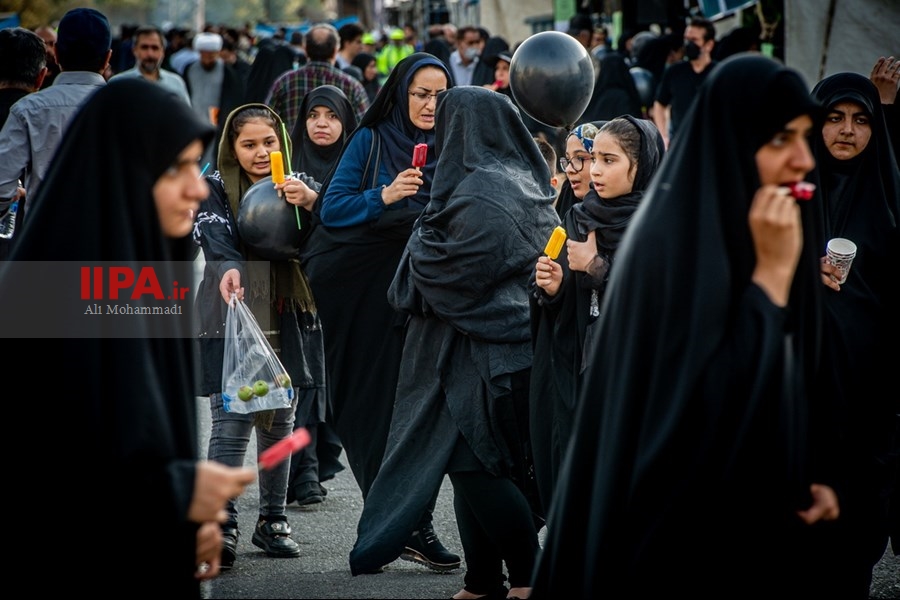   آیین بدرقه خادمان و زائران راهپیمایی اربعین