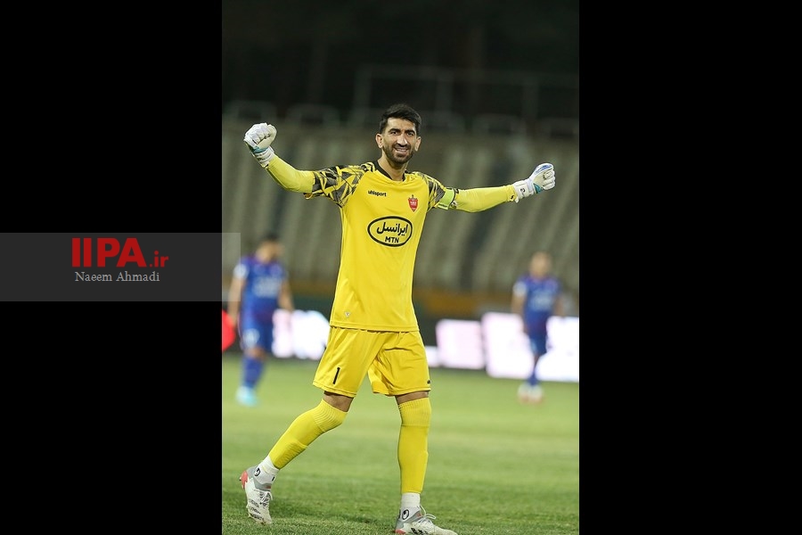   دیدار تیم‌های پرسپولیس و هوادار