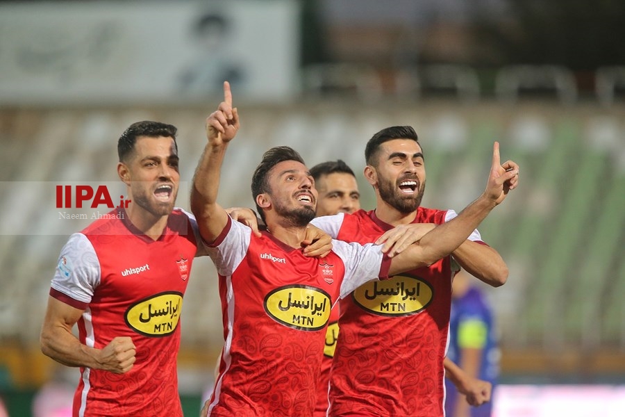   دیدار تیم‌های پرسپولیس و هوادار