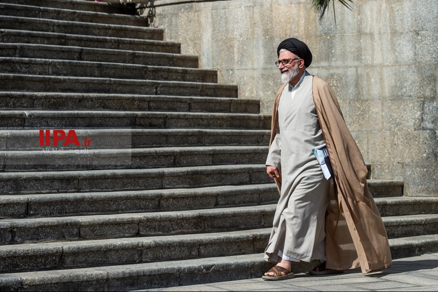   حاشیه جلسه هیات دولت 