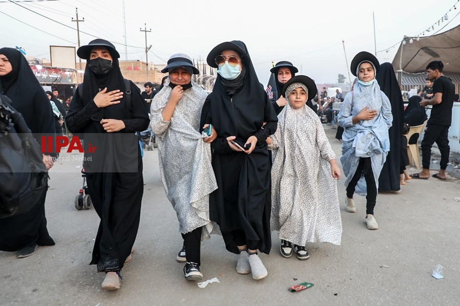   پیاده روی اربعین حسینی از نجف به سوی کربلا ۲