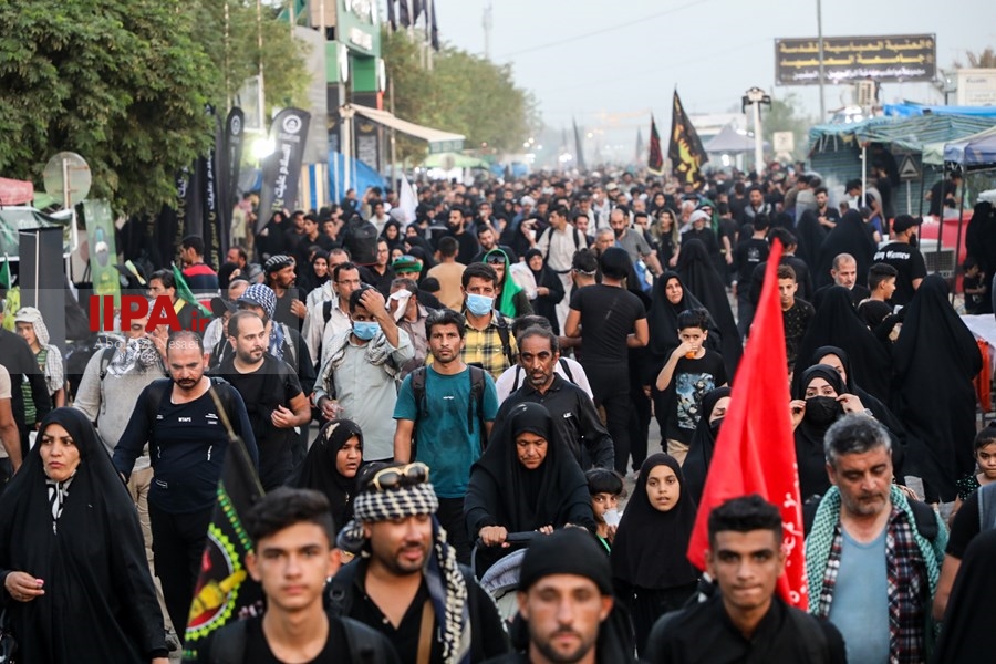   پیاده روی اربعین حسینی از نجف به سوی کربلا ۲