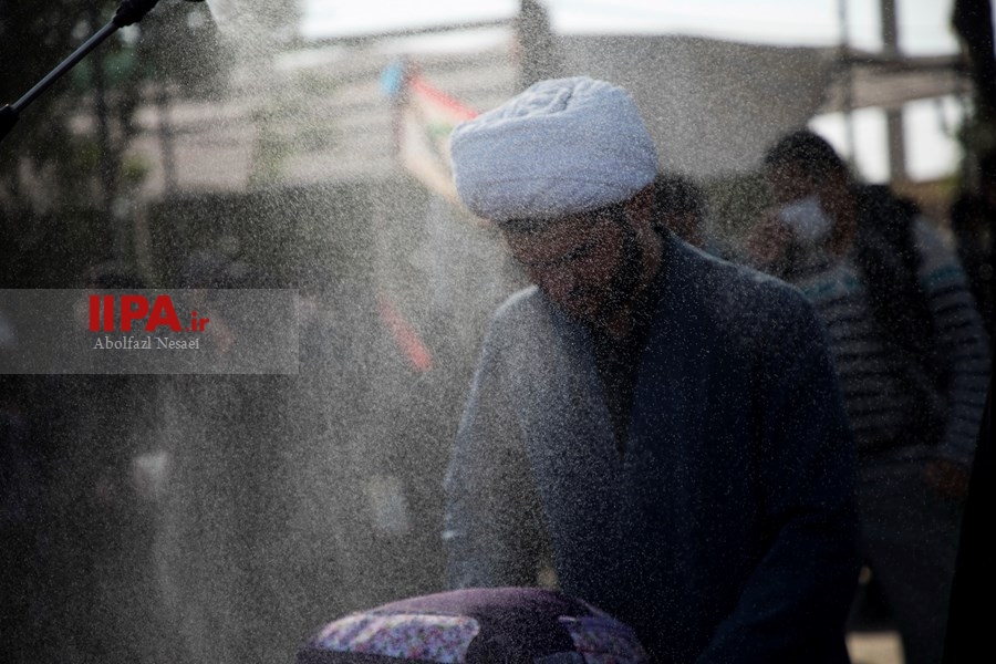   استقبال مردم عراق از زائرین اربعین حسینی 